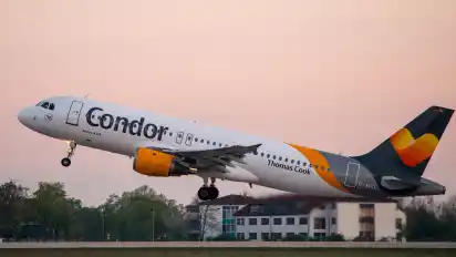Der Ferienflieger Condor, ein Tochterunternehmen, versicherte kurz nach Bekanntwerden der Insolvenzpläne von Reiseanbieter Thomas Cook, dass der Flugbetrieb weitergehe.