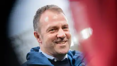 Bayern-Trainer Hansi Flick hat sein Team in einem Hotel im Münchner Norden versammelt. Foto: Tom Weller/dpa