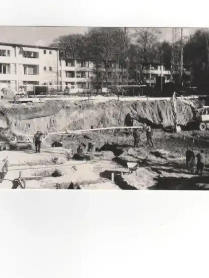 Die Baustelle im Jahr 1977: Die Seniorenwohnanlage wurde erweitert.
