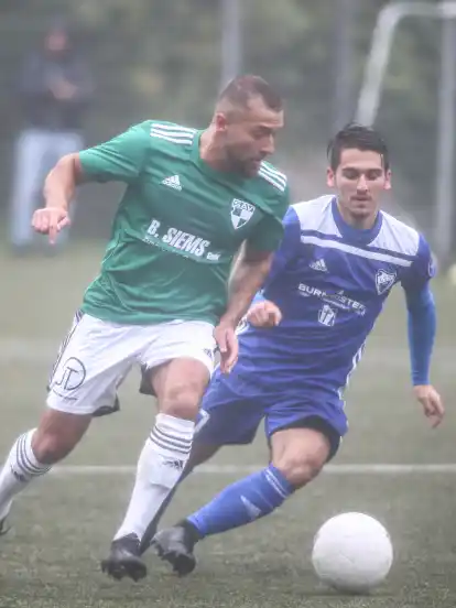 Die SAV bangt im Heimspiel gegen den Habenhauser FV um das Mitwirken von Abdullah Basdas (links). Der Einsatz des Mittelfeldmotors steht grippebedingt auf der Kippe. Sein Ausfall wäre ein herber Verlust, denn gegen den Drittletzten dürften kämpferische Qualitäten gefragt sein.