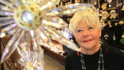 Uschi Fritz (hier ein Bild aus dem Jahr 2014), Gründerin des Weihnachtsladens im Schnoor, ist gestorben.