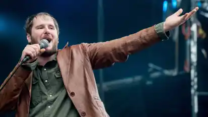Wanda, 8. März 2020, Pier 2 Im September erschien das vierte Album der österreichischen Band Wanda. "Ciao" heißt das Werk, markiert aber nicht den Abschied der Rockmusiker, sondern ist der Aufhänger für eine erneute Tour durch Deutschland, die sie im März ins Bremer Pier 2 führt.
