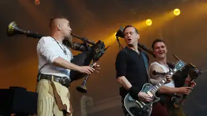 In Extremo, 24. April 2020, Pier 2 Dudelsäcke, E-Gitarren und deutsche Texte: In Extremo gilt als eine der erfolgreichsten deutschen Bands im Genre Mittelalterrock. Im April spielen sie ein Konzert im Pier 2.