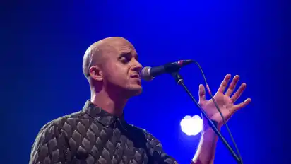 Milow, 3. Juli 2020, Freudenburg Bassum Fans des belgischen Singer-Songwriter Milow zieht es im Sommer nach Bassum. Am 3. Juli spielt der 37-Jährige ein Konzert an der Freudenburg. Milow ist nicht der einzige Star, der Bassum beehrt: Am 18. Juli tritt Max Giesinger dort auf und am 19. Juli sind Angelo Kelly und Familie zu Gast.