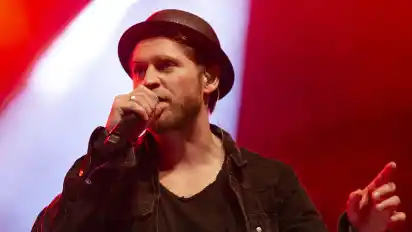 Johannes Oerding, 17. Oktober 2020, ÖVB-Arena Auch Singer-Songwriter Johannes Oerding geht 2020 auf große Tournee und begrüßt im Oktober sein Publikum in der ÖVB-Arena. Zu hören gibt's unter anderem Songs aus seinem aktuellen Album "Konturen", das im November erschienen ist. Ursprünglich war das Konzert für den 18. März geplant, musste aber wegen des Coronavirus verschoben werden. Karten behalten ihre Gültigkeit.