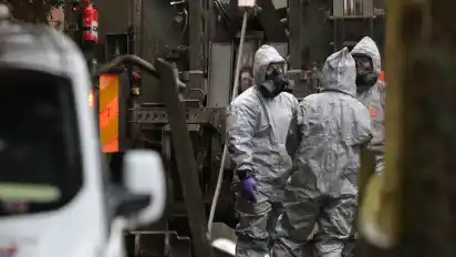 Die Untersuchungen nach dem Anschlag auf den russischen Ex-Doppelagenten Skripal gehen weiter.