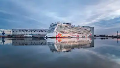 Seit Anfang Mai herrscht auf der Meyer-Werft Kurzarbeit. Um den Nachfrageeinbruch nach Kreuzfahrtschiffen zu kompensieren, plant die Werft, einen massiven Sparkurs mit Stellenabbau einzuschlagen.