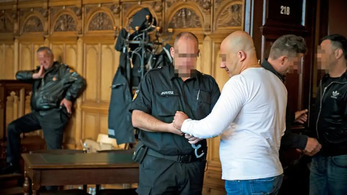 Clan Chef Ibrahim Miri Ist Wieder In Bremen In Abschiebehaft clan-chef-ibrahim-miri-ist-wieder-in-bremen-in-abschiebehaft