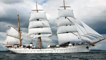 Maroder Stolz der Marine: Die "Gorch Fock" auf See.