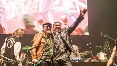 Beim "120 Jahre Lauter - das Konzert" trat Flo Mega (l.) mit Jonny Otten auf. Am Montag will Flo Mega ein Video zum Song drehen.