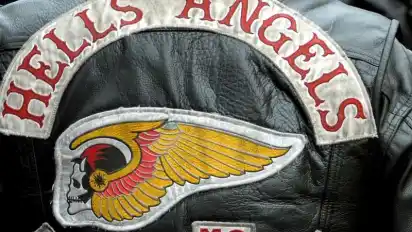 Ein Totenkopf mit Flügeln ist das Symbol der Hells Angels. Foto: dpa /Archiv