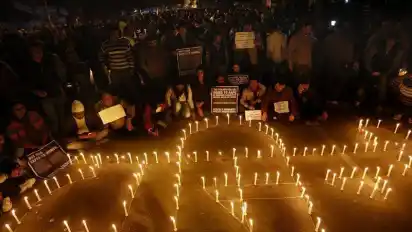 Trauer um das Vergewaltigungsopfer in Neu-Delhi. Foto: Harish Tyagi