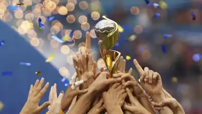 Der Deutsche Fußball-Bund bewirbt sich zusammen mit Belgien und den Niederlanden um die Ausrichtung der Frauen-WM 2027. Foto: Francisco Seco/AP/dpa