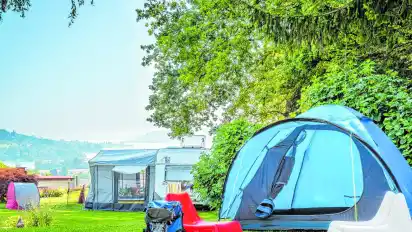 Auf der Suche nach dem passenden Zubehör für den Campingurlaub mit der Familie lohnt sich ein Blick in den Extra-Markt.