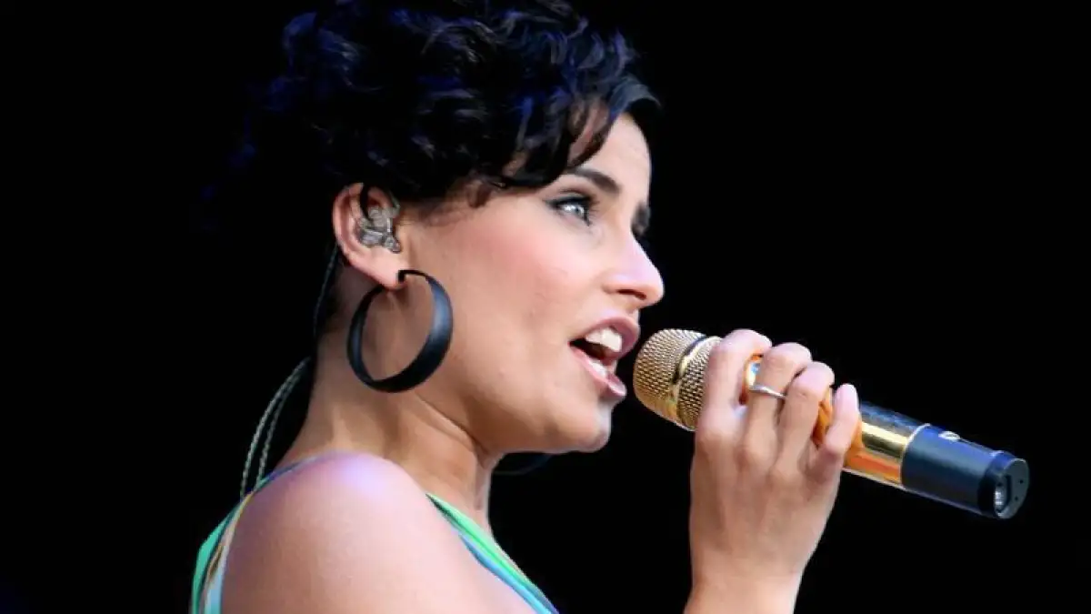 Nelly Furtado spendet GaddafiMillion
