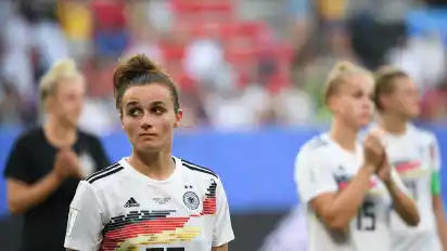 Enttäuschte Gesichter nach dem Ausscheiden der deutschen Mannschaft im WM-Viertelfinale gegen Schweden.