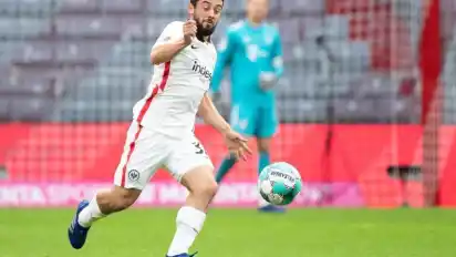 Wurde positiv auf das Coronavirus getestet: Eintracht-Profi Amin Younes. Foto: Matthias Balk/dpa