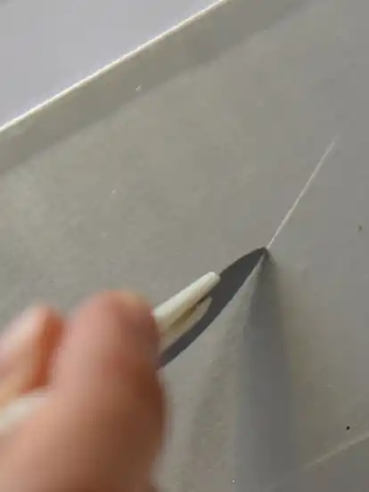 Auch dieser tiefe Kratzer soll sich im Labor selbst geheilt haben.