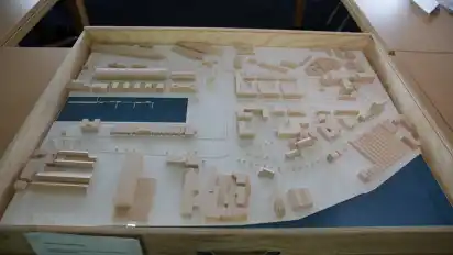 Die Fläche am Kopf des Europahafens (Bildmitte) soll durch die vier markanten Gebäude zum städtebaulichen Verbindungsstück zwischen City und Hafenquartier werden.