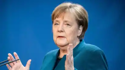 Bundeskanzlerin Angela Merkel (CDU), spricht über weitere Maßnahmen gegen die Ausbreitung des Coronavirus. Foto: Michael Kappeler/dpa-POOL/dpa