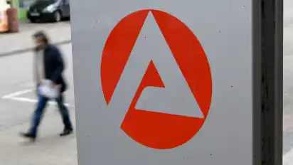 Laut Agentur für Arbeit hat die Arbeitskräftenachfrage spürbar zugelegt.
