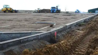 Inzwischen alles asphaltiert: Auf 9000 Quadratmetern an der Dr.-Neidhard-Straße dürfte ausreichend Platz für Grünabfälle sein.