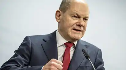 Als Vizekanzler betont Olaf Scholz seinen Entscheidungswillen – aber zeigt er den auch gegenüber seiner Partei, der SPD?