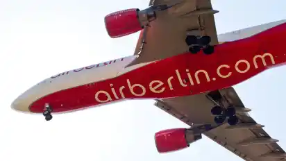 Ein Airbus der Fluggesellschaft Air Berlin im Landeanflug.