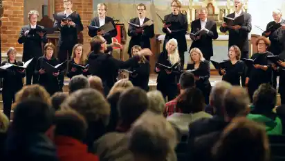 Das Beste aus der Romantik: Das Alsfelder Vokalensemble hatte in der Freudenburg geprobt.