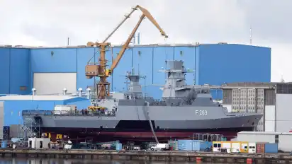 Ein Konsortium um die Bremer Lürssen-Gruppe hat den Auftrag bekommen, fünf neue Korvetten für die Deutsche Marine im Gesamtwert von zwei Milliarden zu bauen.