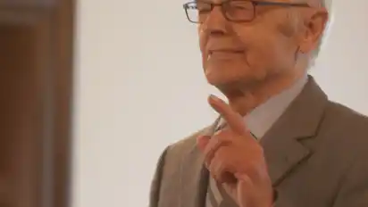 Ulf Fiedler unternahm mit seinen Zuhörern einen Streifzug durch die Geschichte und beschrieb den „politischen Machtpoker“, der vor der Eingemeindung ausgetragen wurde.