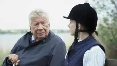 Heinz Reincke, hier mit Frederike Eule in einer Folge des ZDF-Klassikers "Der Landarzt", ist im Alter von 86 Jahren gest