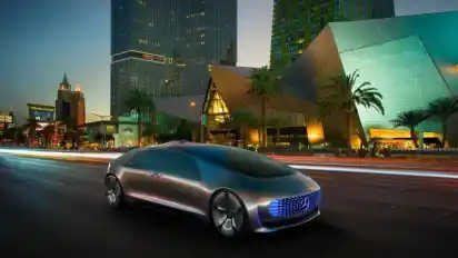 Mercedes beschreitet beim Thema Roboterauto auch beim Außendesign des Forschungsfahrzeugs F 015 neue Wege.