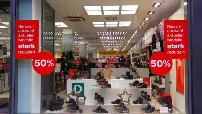 Die Zeiten, in denen es günstige Wintermode nur nach Weihnachten gab, sind vorbei.