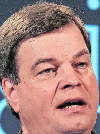 Auto Digital - wkkonferenz - in der IUB Grohn - Enak Ferlemann