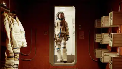 Sträfling im Weltall: Monte (Robert Pattinson) ist an Bord eines Raumschiffs auf einer schier aussichtslosen Mission.