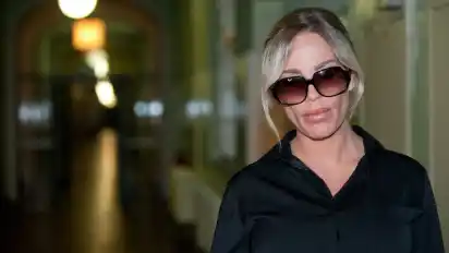Das Model Gina-Lisa Lohfink kommt in Berlin in das Amtsgericht Tiergarten.