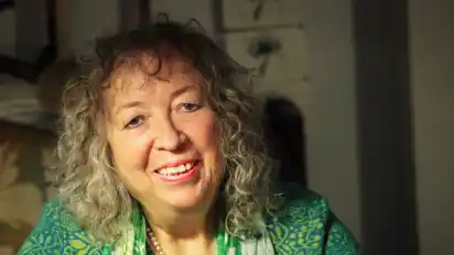 Mit der Senatsmedaille für Wissenschaft und Kunst wird Annelie Keil ausgezeichnet. Ihr Engagement ist vielfältig, viele Jahre lehrte sie an der Uni Bremen, zu deren Gründerinnen sie gehörte.