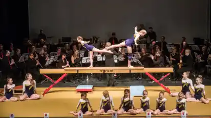 Natürlich durfte eine Demonstration des sportlichen Könnens bei der Jubiläumsfeier des TuS Syke nicht fehlen – immerhin bewegt sich der Verein schon seit 100 Jahren. Nicht zuletzt das ist eine sportliche Leistung.