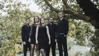 Machten ordentlich Furore bei ihrem „Vokal lokal“-Debüt: Quintabulous, das junge Vokal-Jazz-Quintett besteht aus Studierenden der Hochschule für Künste.