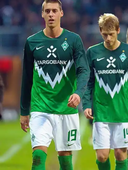 Sandro Wagner (l.) ist für Werder Bremen derzeit noch keine Verstärkung.