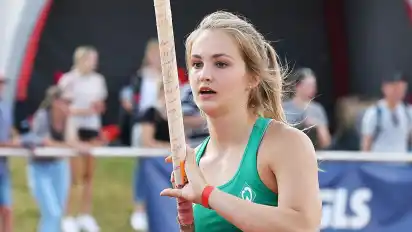 Stina Seidler tritt weiter für Werder Bremen an. Bei der U 23-Meisterschaft in Wetzlar sprang sie mit 4,20 Meter persönliche Bestleistung.