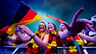Fußfall-Fieber: Zur WM erstrahlt Deutschland in Schwarz, Rot, Gold.