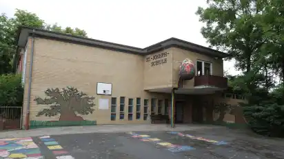 Im Sommer 2014 war die 1929 gegründete katholische Sankt-Joseph-Schule am Alten Heerweg geschlossen worden.