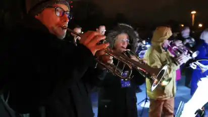 Beim Weihnachtssingen auf dem Panzenberg wurden die Gäste musikalisch vom Posaunenwerk und einem Kirchenchor unterstützt.