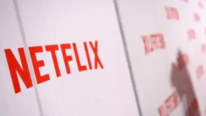 Streamingportale wie Netflix sind im Aufwind - das macht sich auch bei den Zahlen der Kinobesuche bemerkbar.