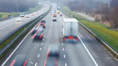 Eine Horror-Vorstellung für viele Fahrer: unerwarteter Gegenverkehr auf der Autobahn.