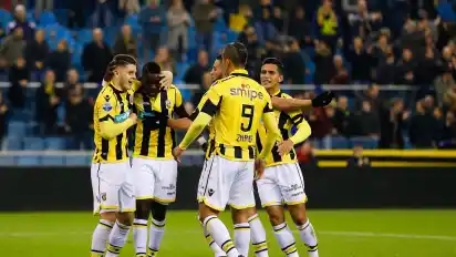 Milot Rashica (links) und Yuning Zhang (Nummer neun) spielten zusammen bei Vitesse Arnheim.