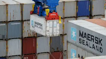 Der dänische Schifffahrtskonzern Møller-Maersk hat im vergangenen Jahr einen Milliarden-Verlust gemacht.
