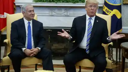 US-Präsident Donald Trump hält einen Frieden im Nahen Osten weiterhin für möglich. Bisher habe es niemand geschafft, die Jerusalem-Frage zu lösen. „Wir haben sie vom Tisch genommen“, sagte Trump. Die USA wollen im Mai eine Botschaft in Jerusalem eröffnen. Trump überlegt, ob er an der Zeremonie teilnimmt.
